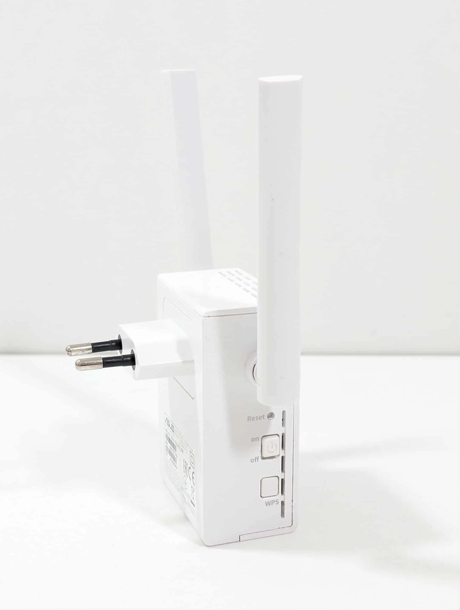 wzmacniacz-sygnalu-wifi-asus-model-rp-ac51