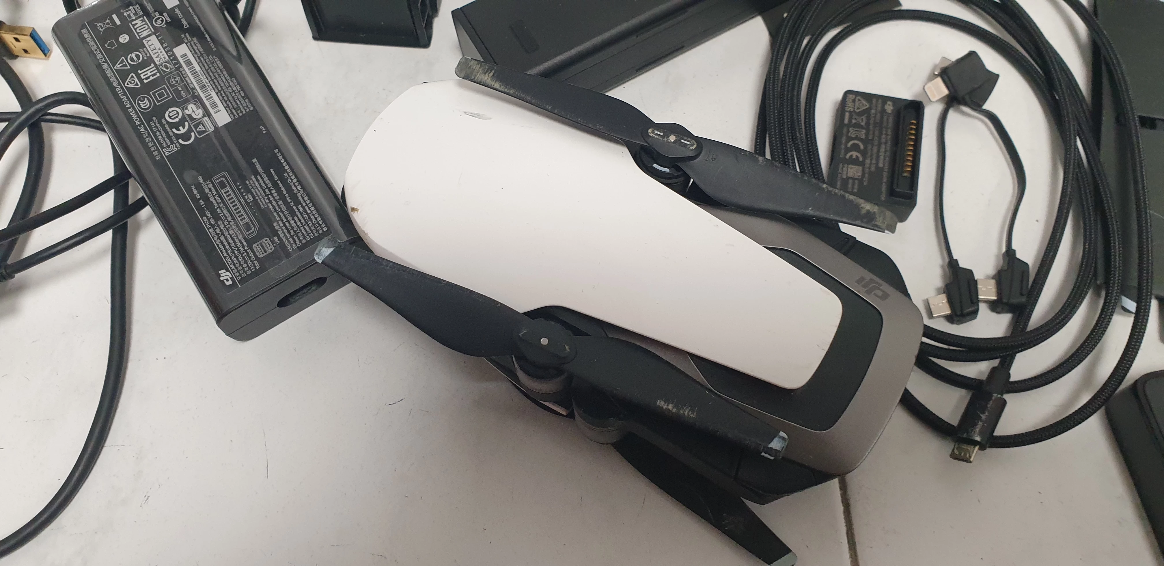 dron-dji-mavic-air-model-u11x-stan-zlozenia-384-3