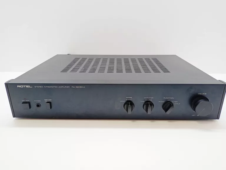 WZMACNIACZ ROTEL RA-820BX4