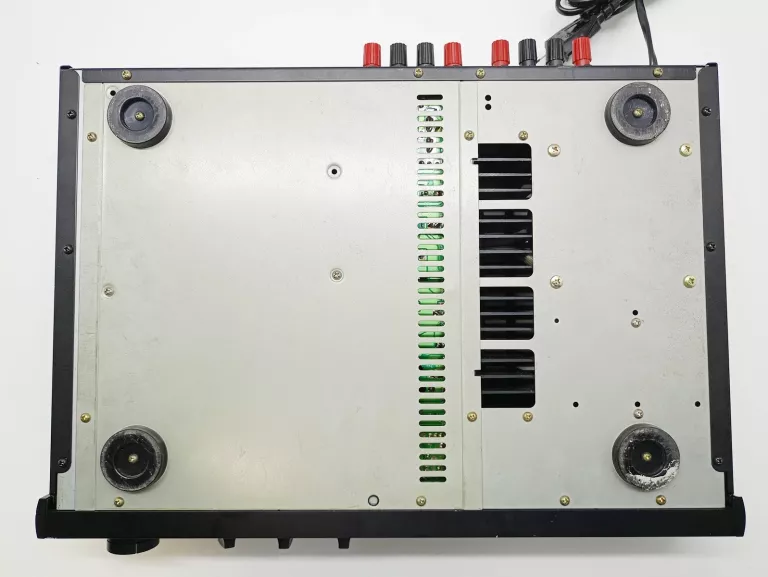 WZMACNIACZ ROTEL RA-820BX4