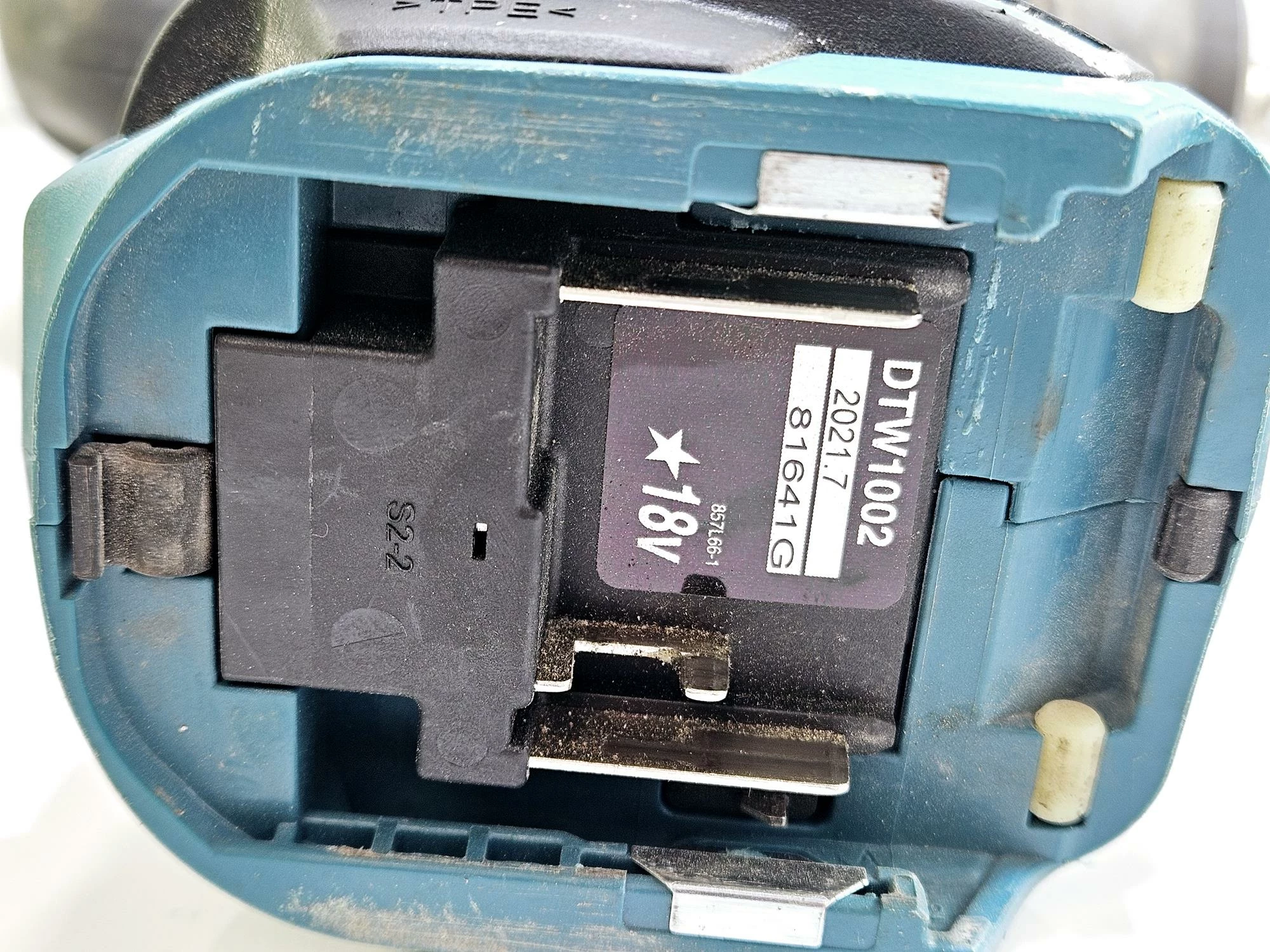 klucz-udarowy-makita-dtw1002-zasilanie-209202-1769478