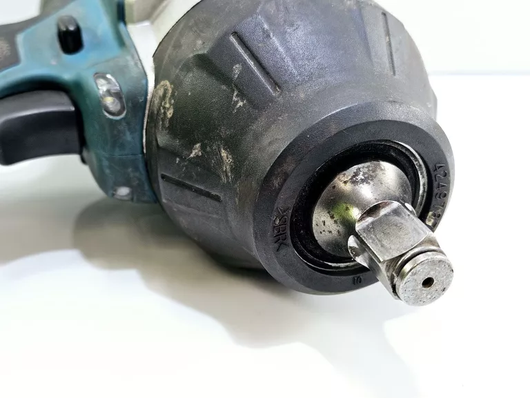 klucz-udarowy-makita-dtw1002-predkosc-obrotowa-180000