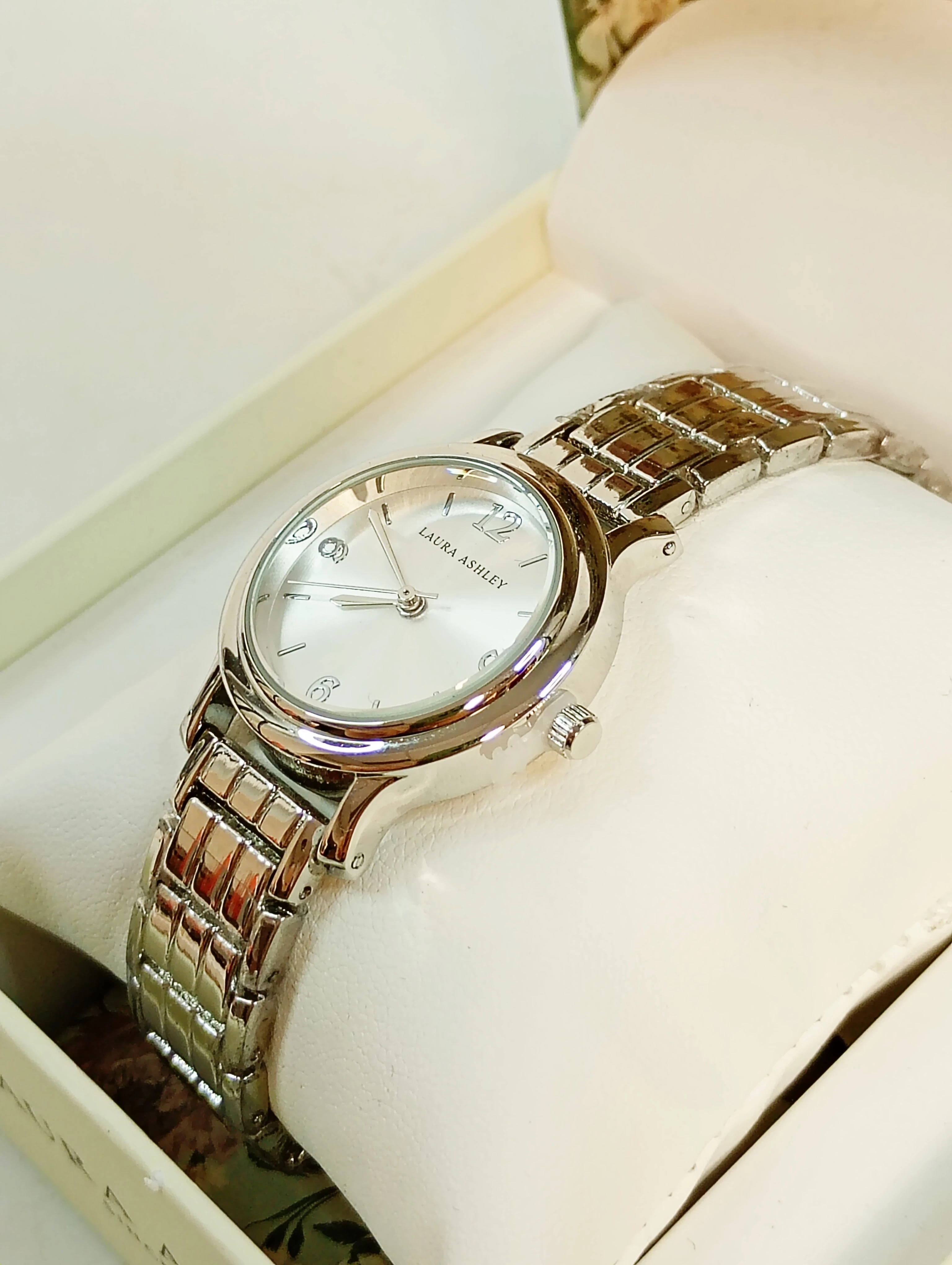 zegarek-damski-laura-ashley-rodzaj-129220-1