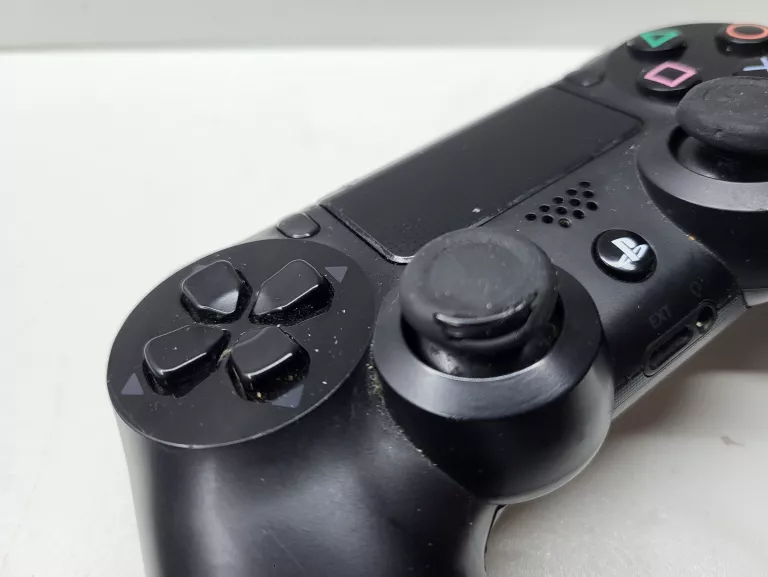 KONSOLA PS4 SLIM 500GB + PAD