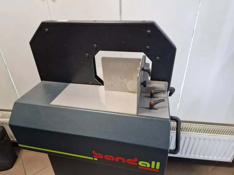 banderolownica-bandall-ba-1615-30-maszyna-do-pakowania-model-ba-1615-30