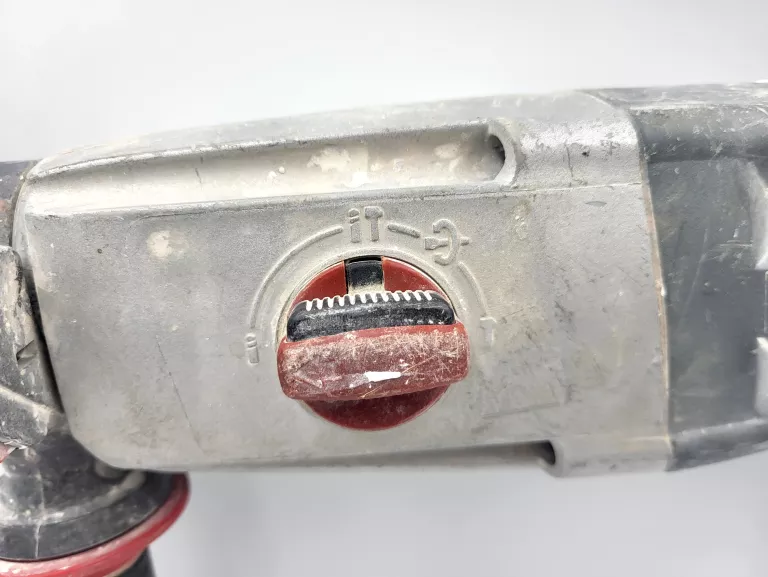 MŁOTOWIERTARKA GRAPHITE 58G528 900W