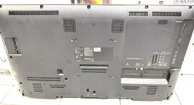 TELEWIZOR PANASONIC 40" SMART TV/ DVB-T2/ KARTON. PILOT