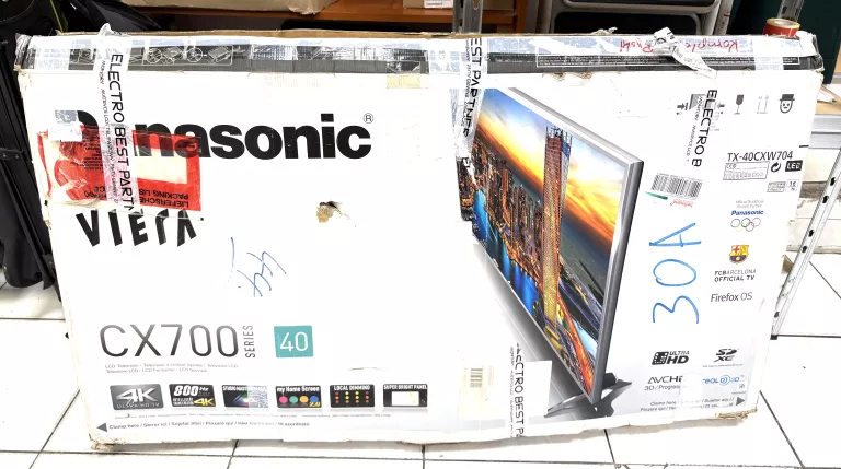 TELEWIZOR PANASONIC 40" SMART TV/ DVB-T2/ KARTON. PILOT