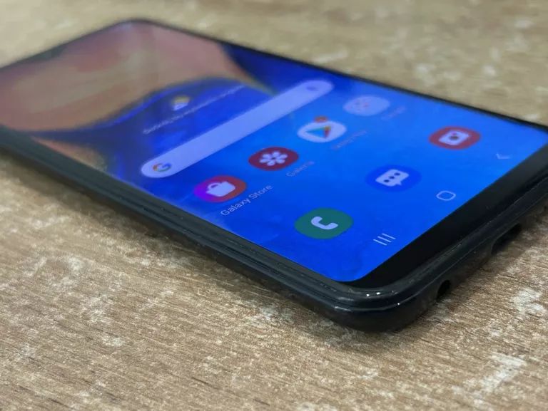 TELEFON SAMSUNG GALAXY A20E 32GB
