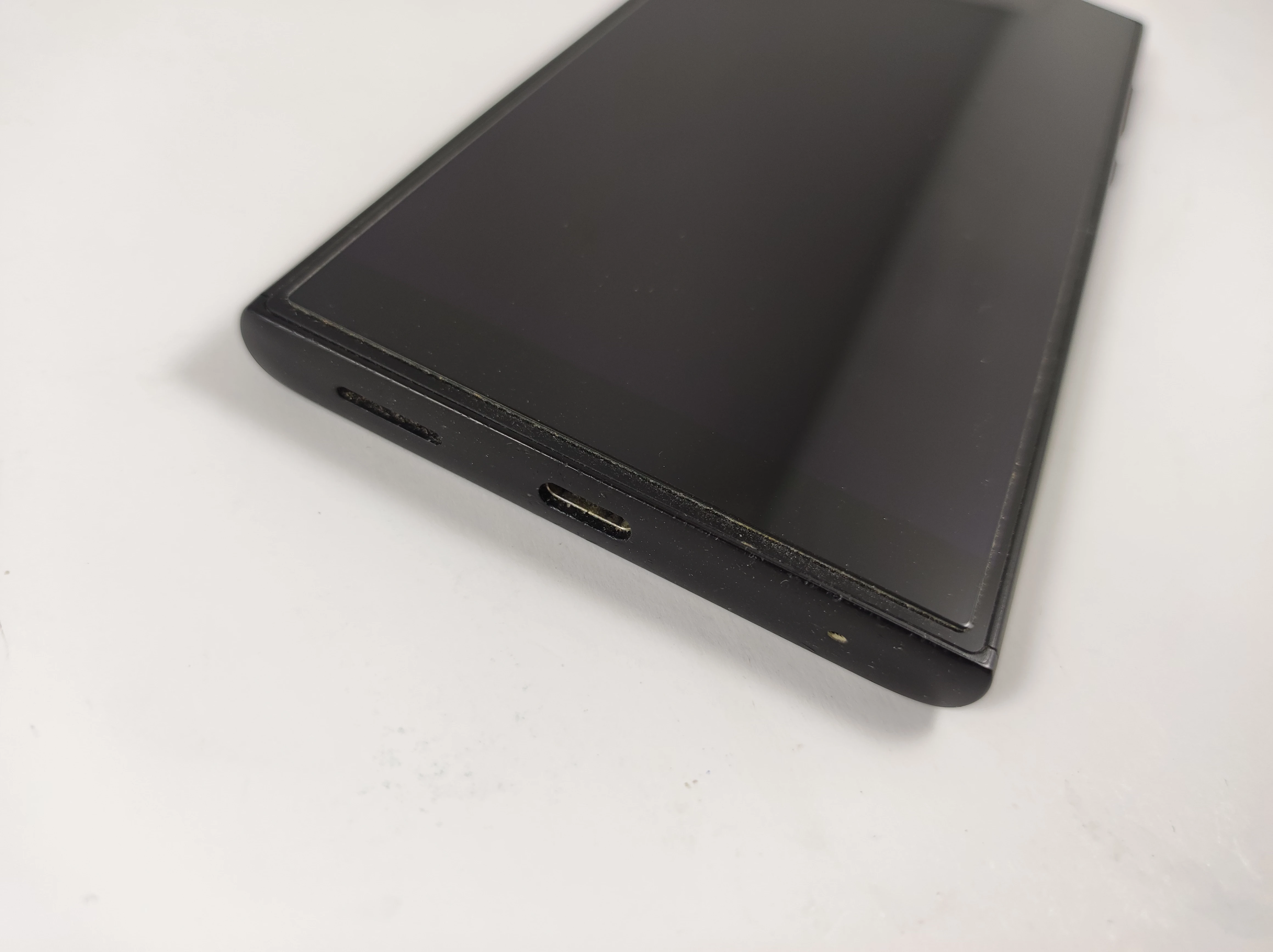 sony-xperia-l1-pudelko-przekatna-ekranu-550