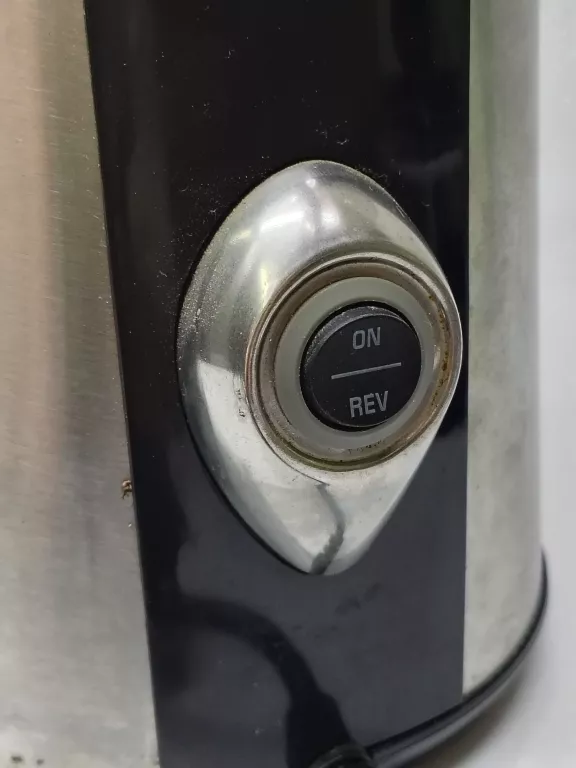 WYCISKARKA WOLNOOBROTOWA BERLINGER 500 W