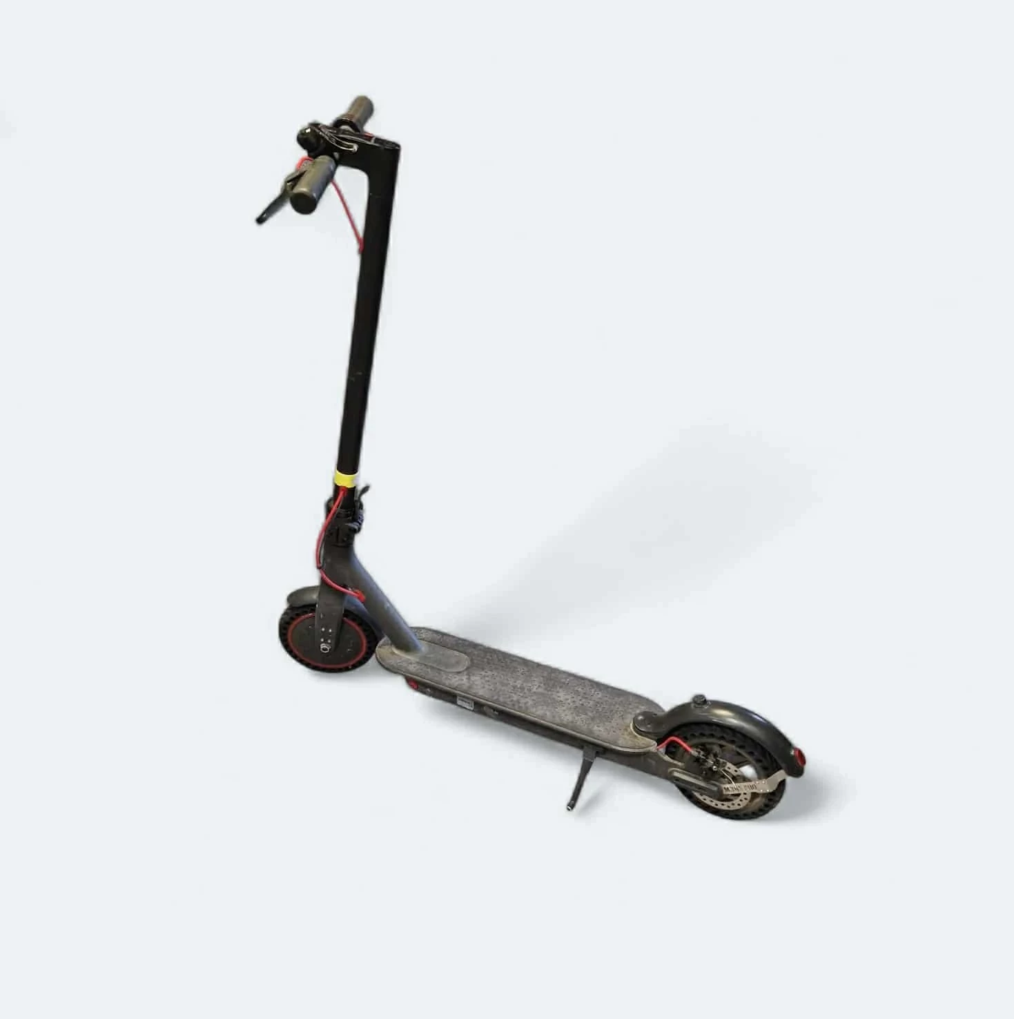 hulajnoga-xiaomi-m365-pro-moc-silnika-40000