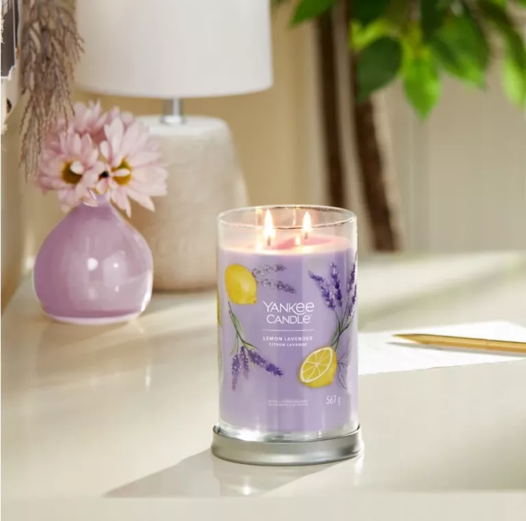 ŚWIECA ZAPACHOWA SOJOWA LEMON YANKEE CANDLE 1 SZT.