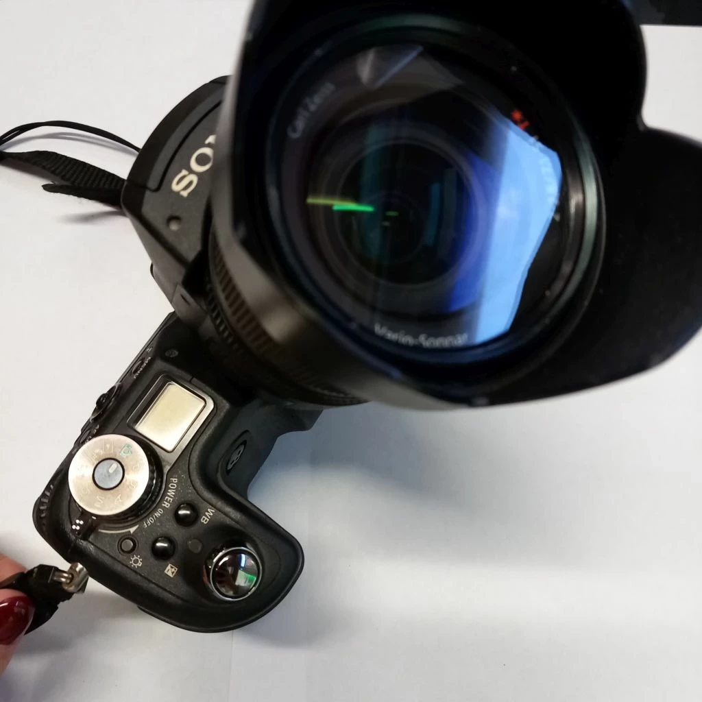 sony-cyber-shot-dsc-f828-aparat-cyfrowy-futeral-kod-producenta-dsc-f828