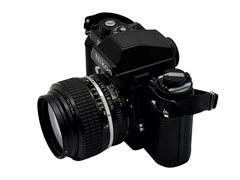 APARAT ANOLOGOWY LUSTRZANKA NIKON F3 + NIKKOR F MOUNT 50MM F/1.2