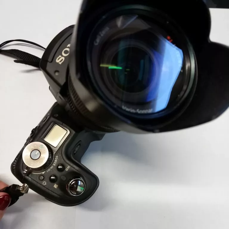 sony-cyber-shot-dsc-f828-aparat-cyfrowy-futeral-kod-producenta-dsc-f828