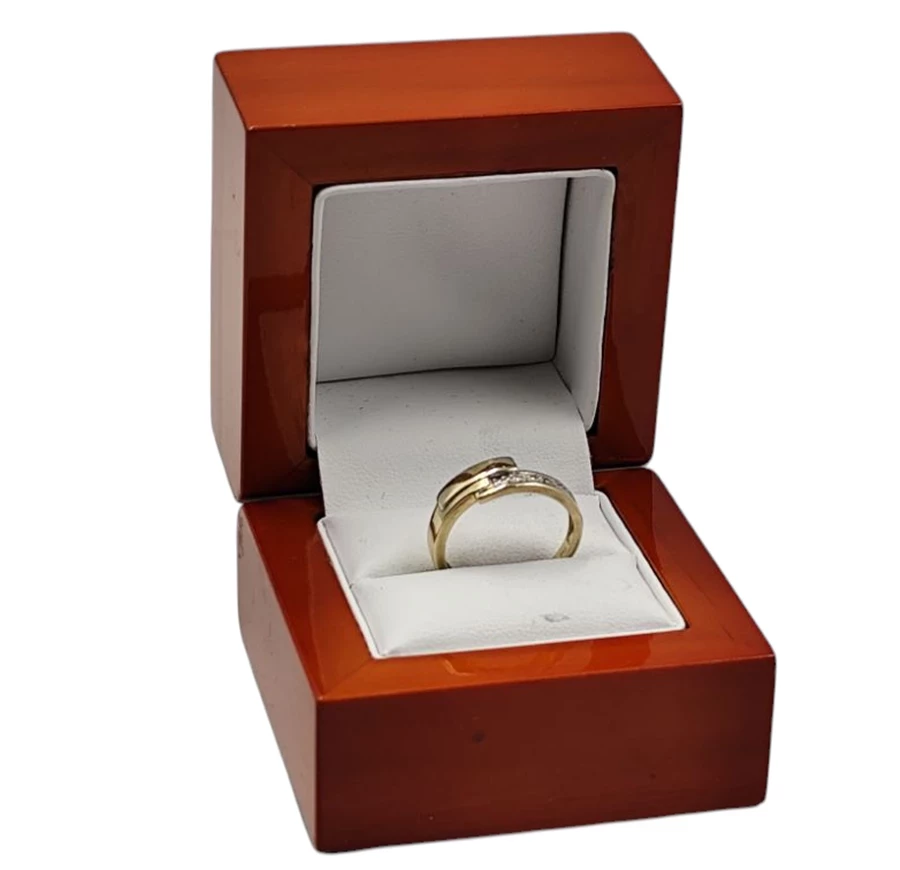 pierscionek-z-diamentami-proby-585-r14-certyfikat-targowa-20-warszawa