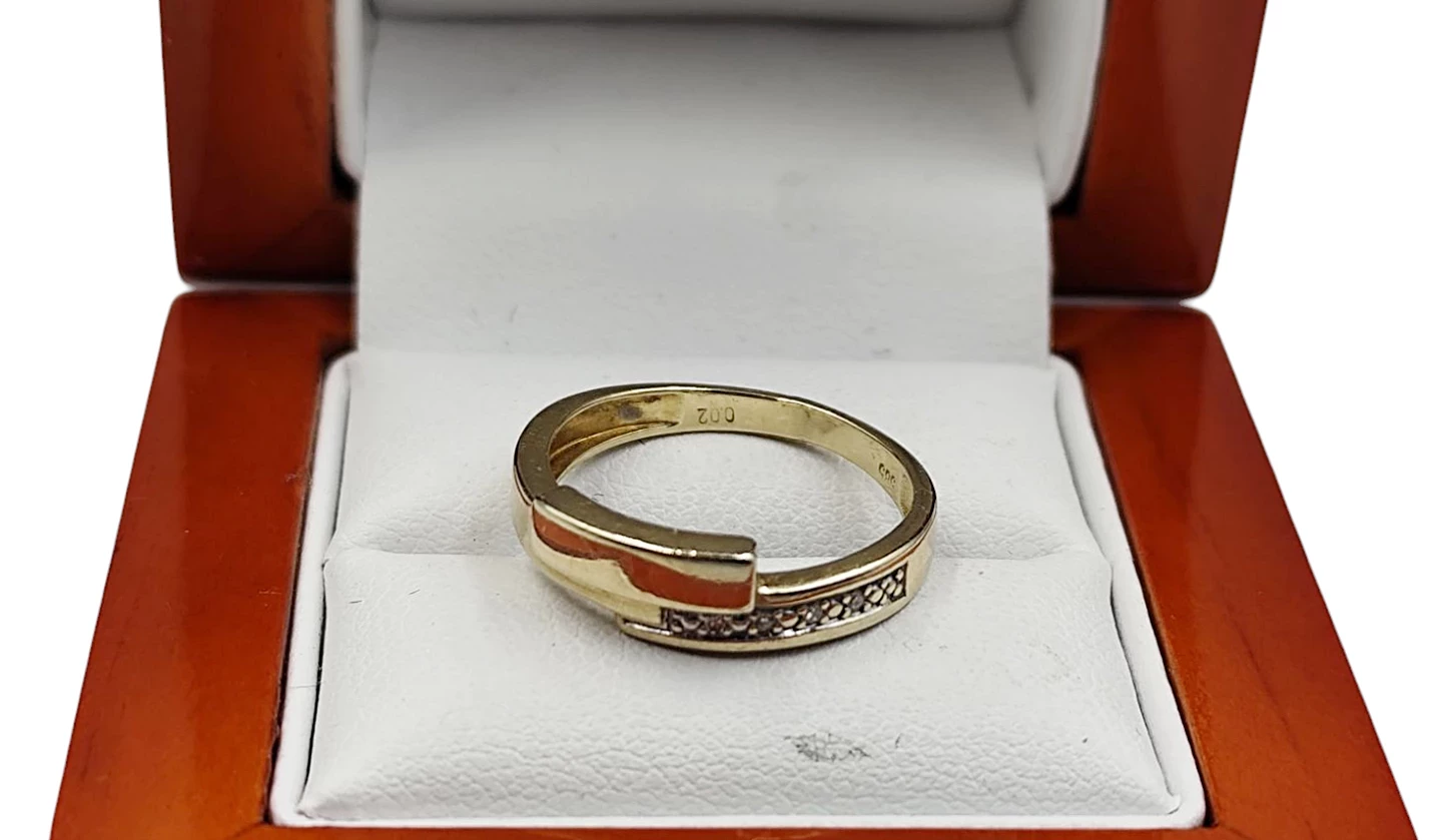 pierscionek-z-diamentami-proby-585-r14-certyfikat-stan-11323-2