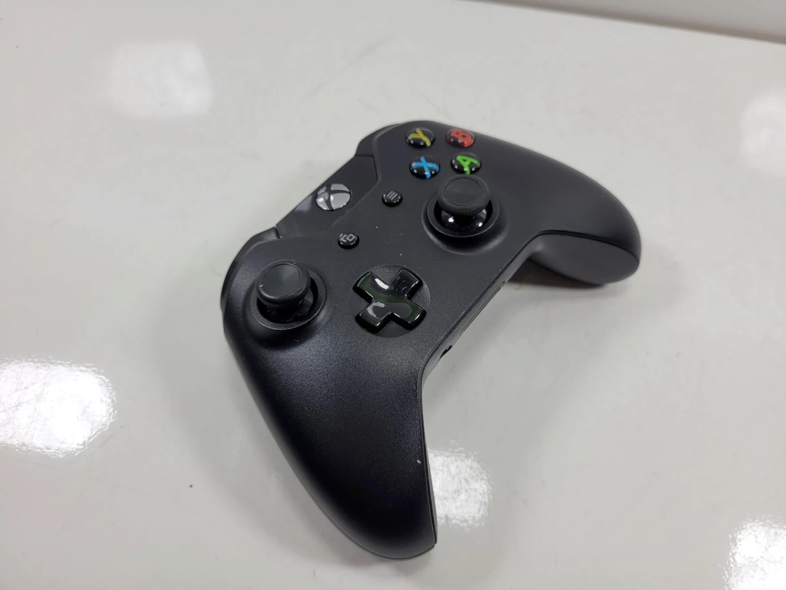 pad-xbox-one-czarny-sposob-podlaczenia-210654-2