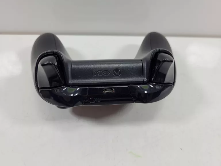 pad-xbox-one-czarny-ean-gtin-0885370893953