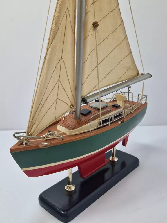 MODEL STATKU ŻAGLÓWKA