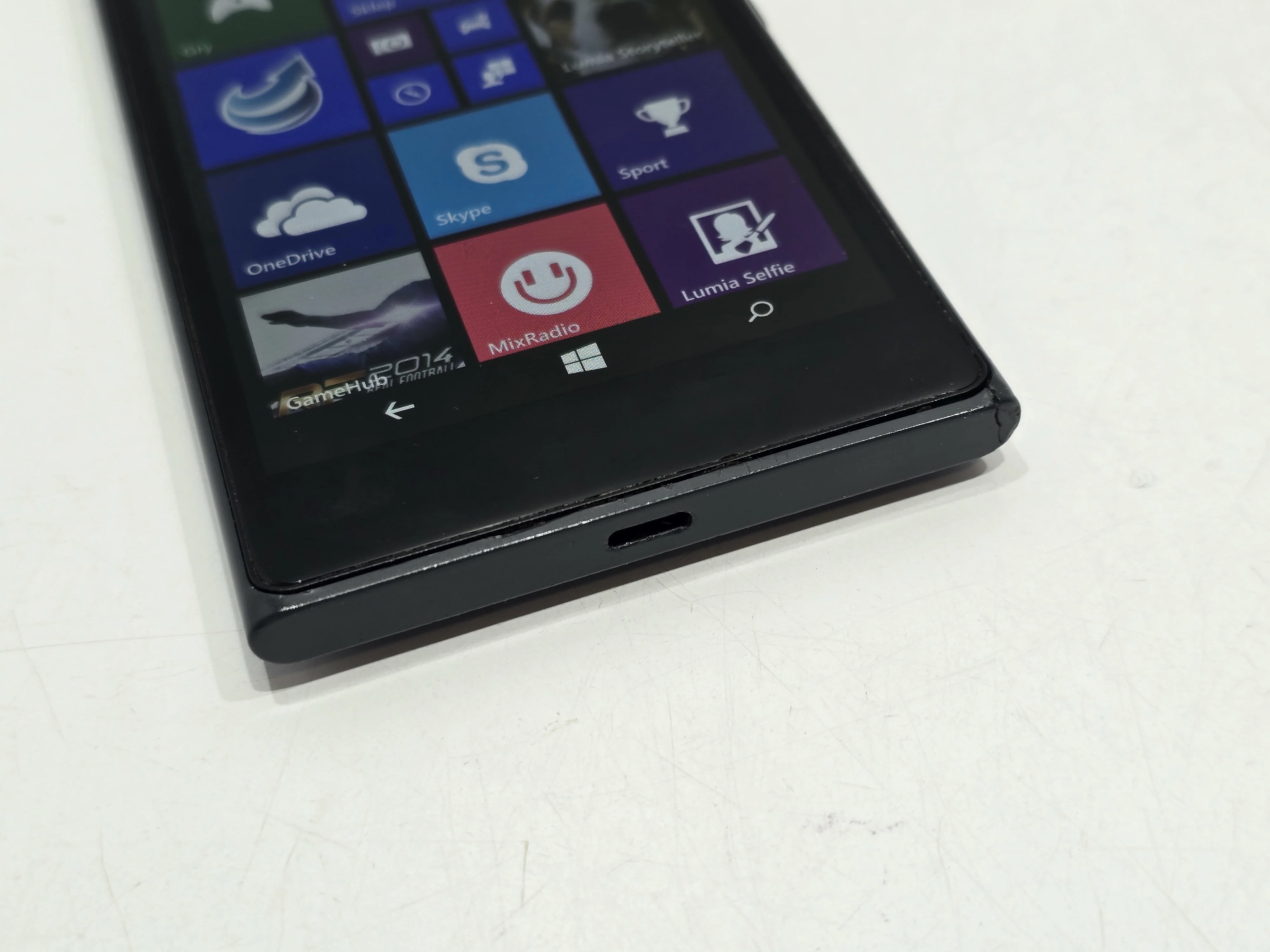 telefon-nokia-lumia-735-typ-202685-212929