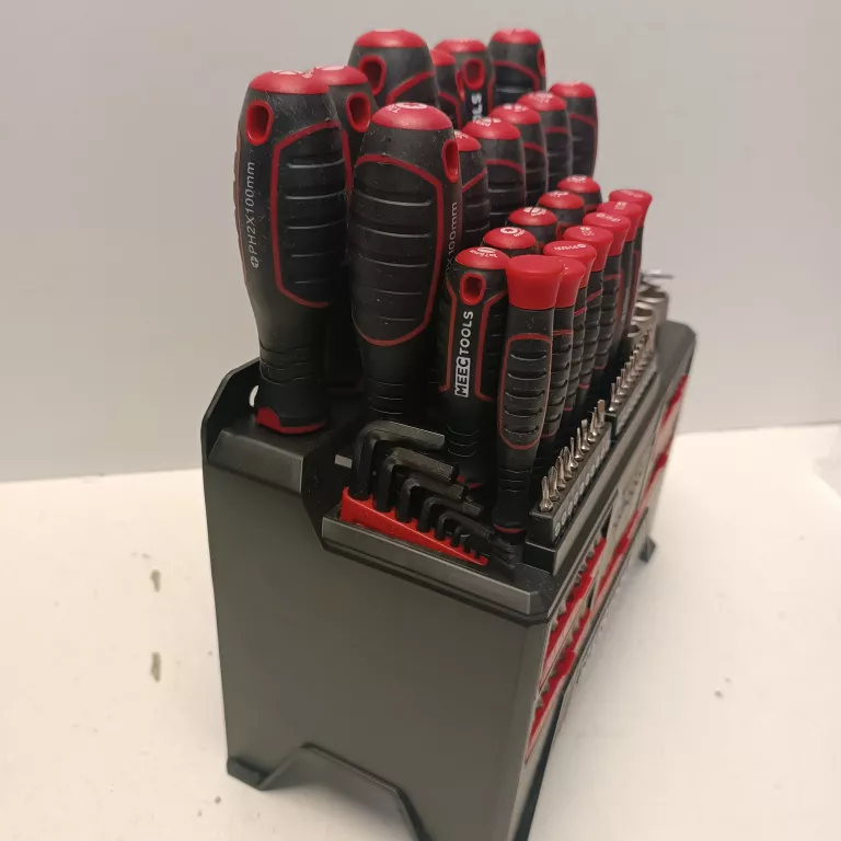 ZESTAW ŚRUBOKRĘTÓW MEEC TOOLS 107PCS