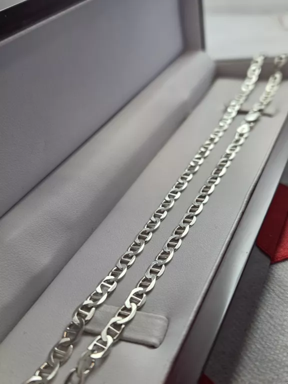 SREBRNY PIĘKNY ŁAŃCUSZEK  19,90 G 925