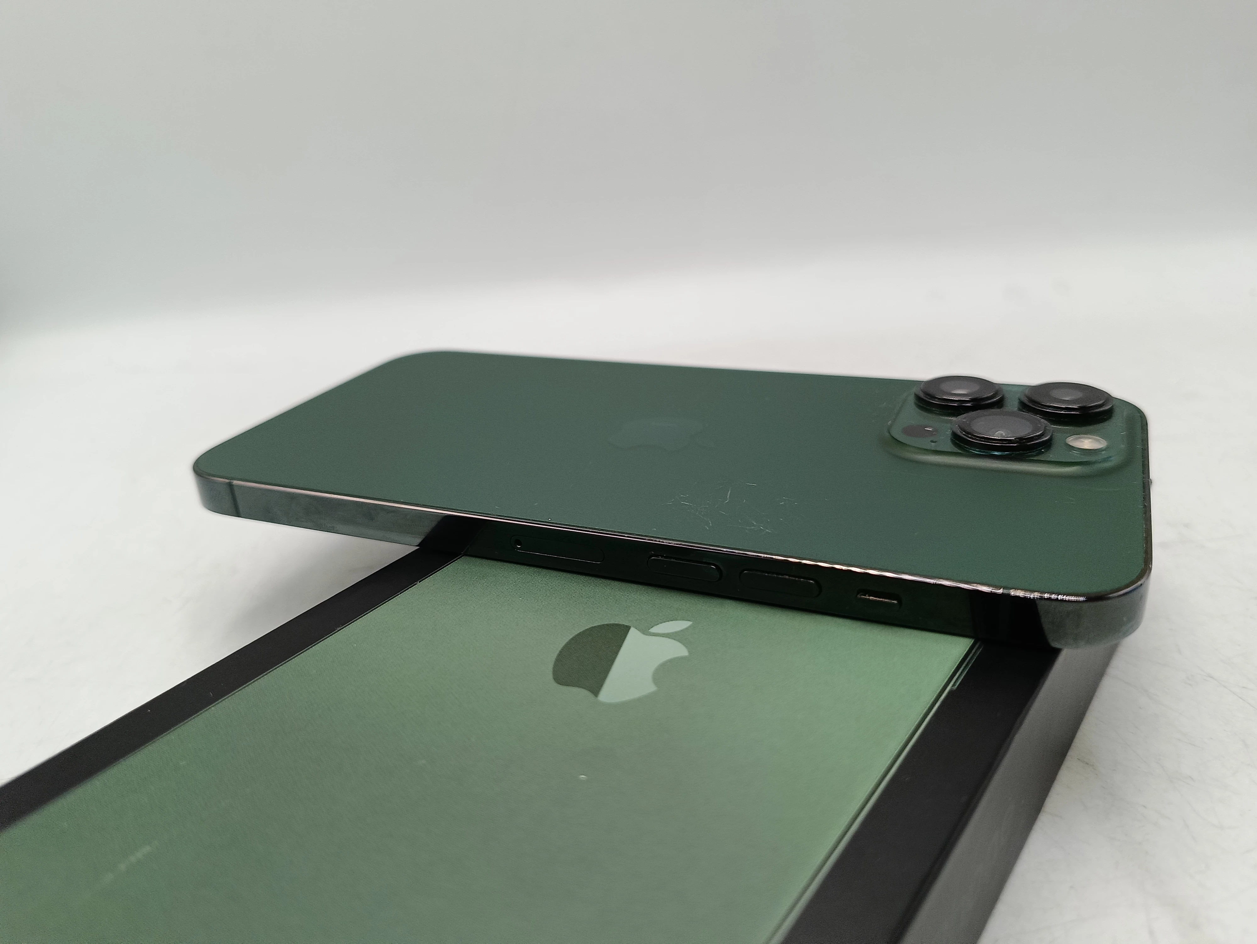 telefon-apple-iphone-13-pro-max-256gb-kondycja-84-opis-ean-gtin-0194253124641