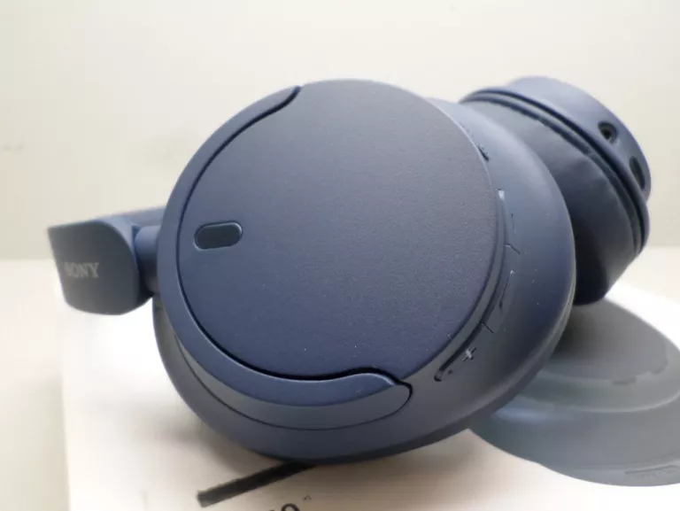 SŁUCHAWKI SONY WH-CH720N