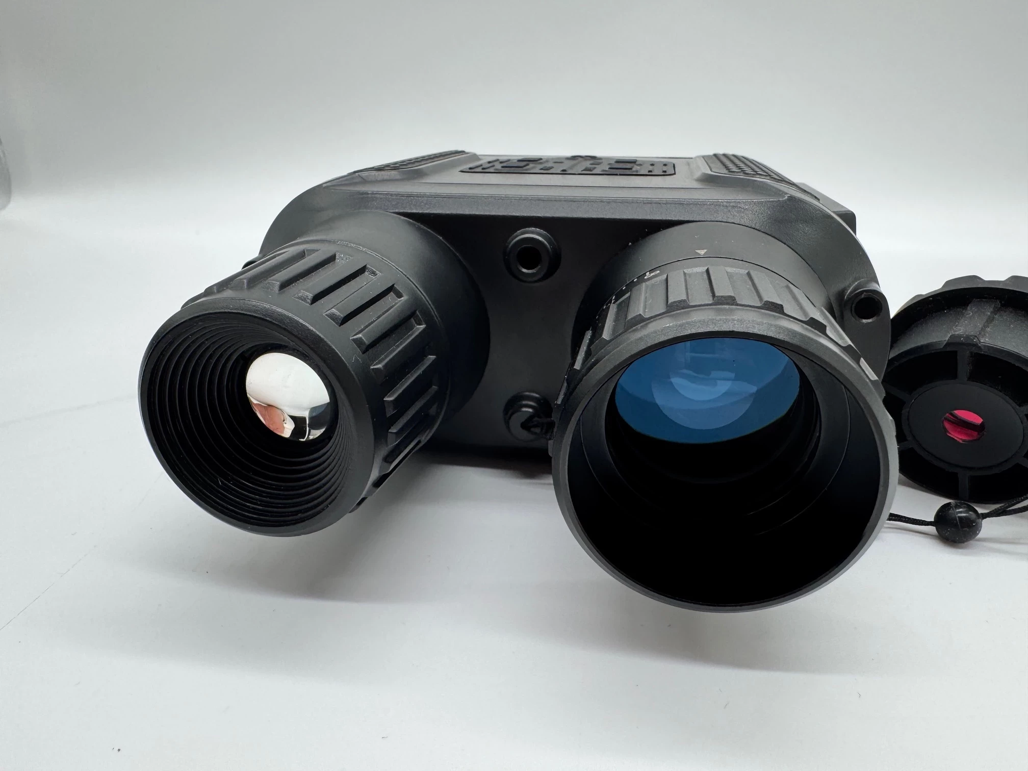 noktowizor-cyfrowy-400m-8gb-nw-001-model-nw001