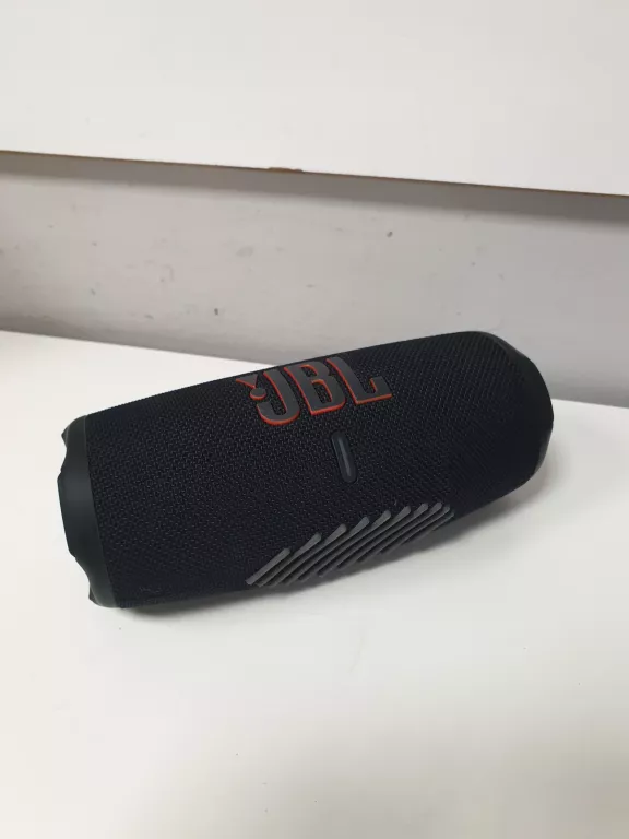 glosnik-przenosny-jbl-charge-5-zasilanie-209202-1769410