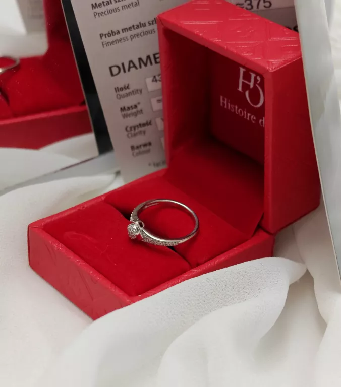 ZŁOTY PIERŚCIONEK BIAŁE ZŁOTO Z 43 BRYLANTAMI 0,13 CT 375 1,79G R10