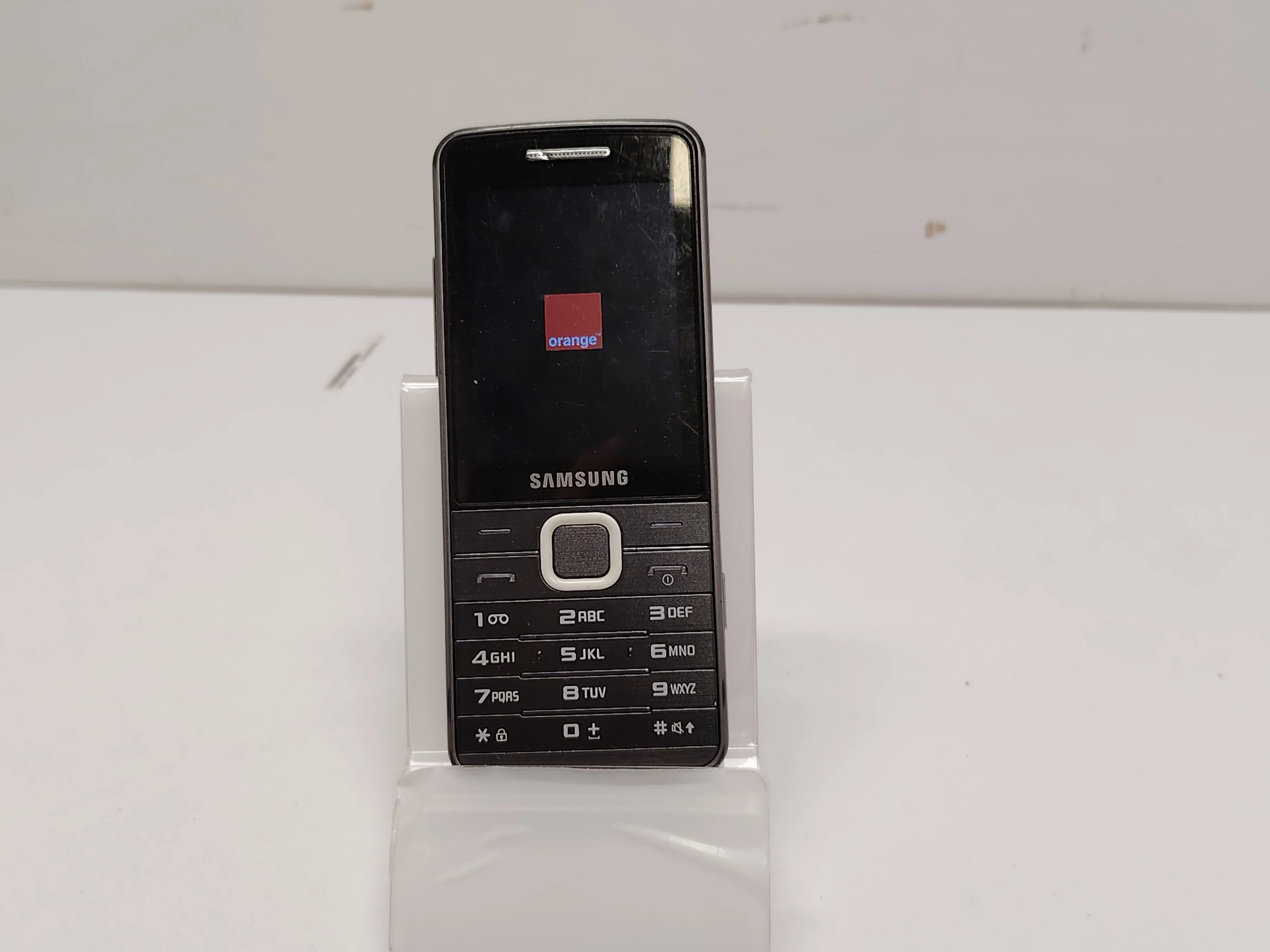 telefon-samsung-gt-s5610-przekatna-ekranu-240