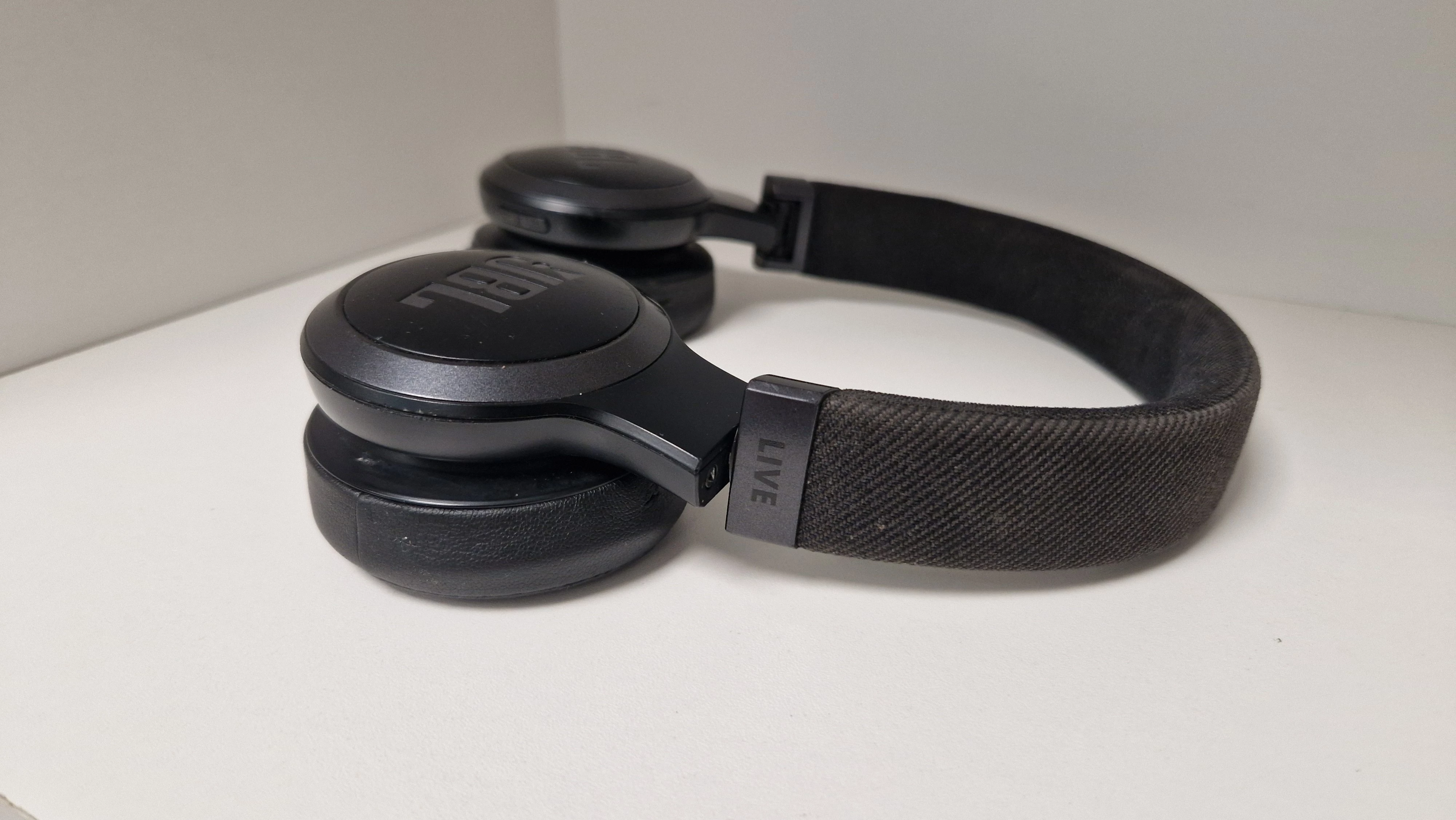 sluchawki-nauszne-jbl-live-670nc-rodzaj-sluchawek-203681-217745