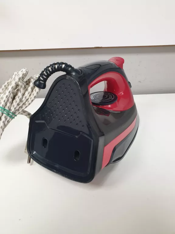 ŻELAZKO PAROWE HOFFEN STOPA CERAMICZN 2600W SI8432