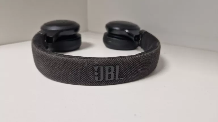 SŁUCHAWKI NAUSZNE JBL LIVE 670NC