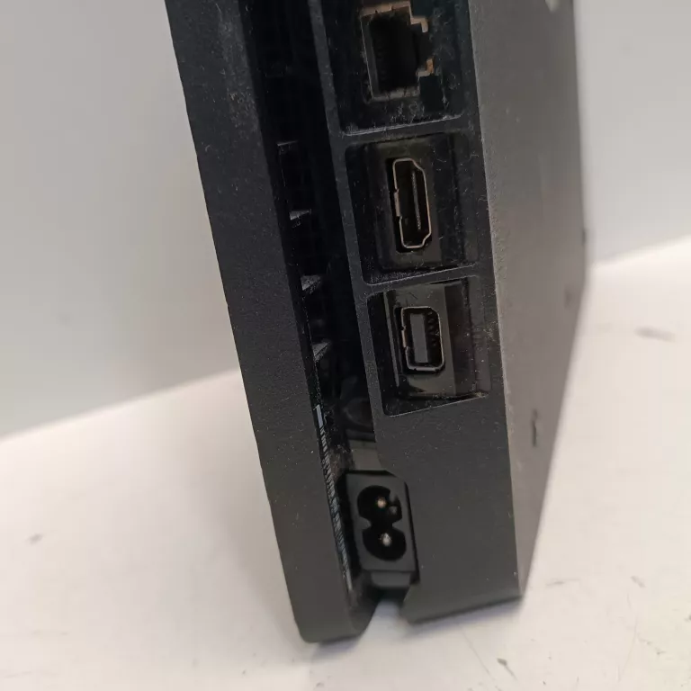 KONSOLA SONY PLAYSTATION 4 SLIM