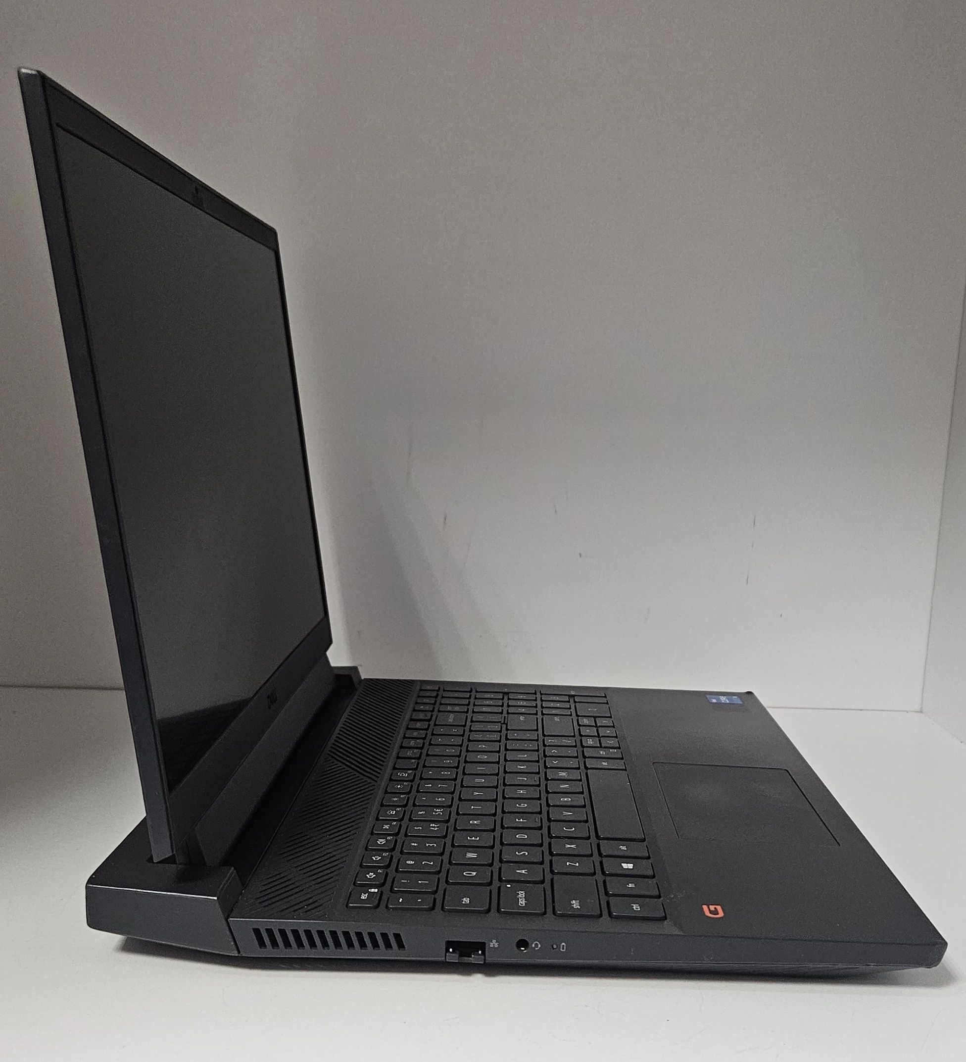laptop-dell-g15-5511-zasilacz-wielkosc-pamieci-ram-200941-2193
