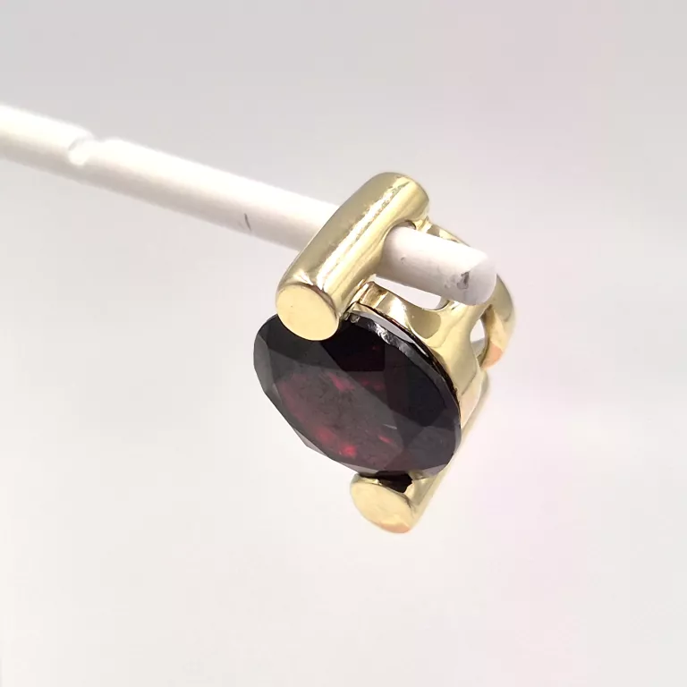 ZŁOTA ZAWIESZKA SYNTETYCZNY RUBIN 333 2,13G
