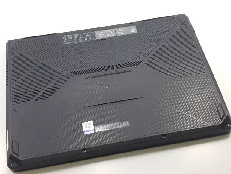LAPTOP ASUS TUF GAMING FX505D R7 3750H/16GB RAM/512GB SSD/GTX 1660 TI