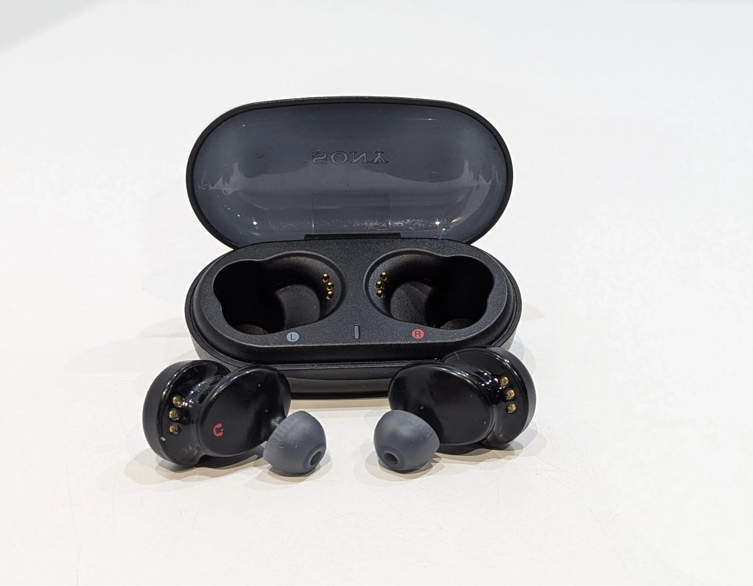 sluchawki-bezprzewodowe-douszne-sony-wf-xb700-ean-gtin-4548736107274