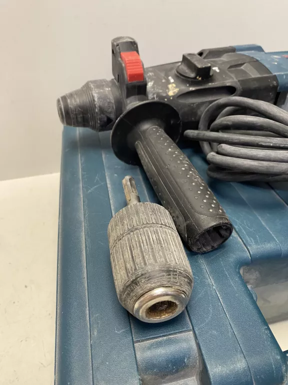MŁOTOWIERTARKA BOSCH GBH 240 SDS PLUS 790W 2.7J