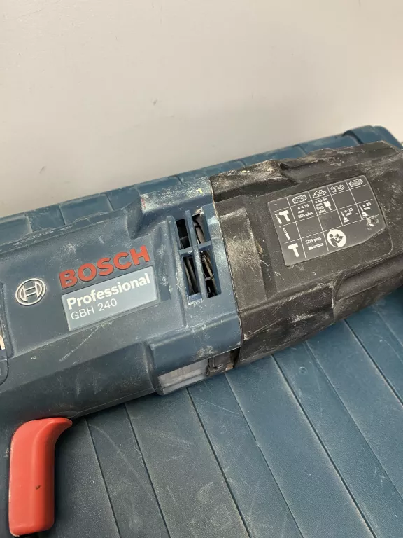 MŁOTOWIERTARKA BOSCH GBH 240 SDS PLUS 790W 2.7J