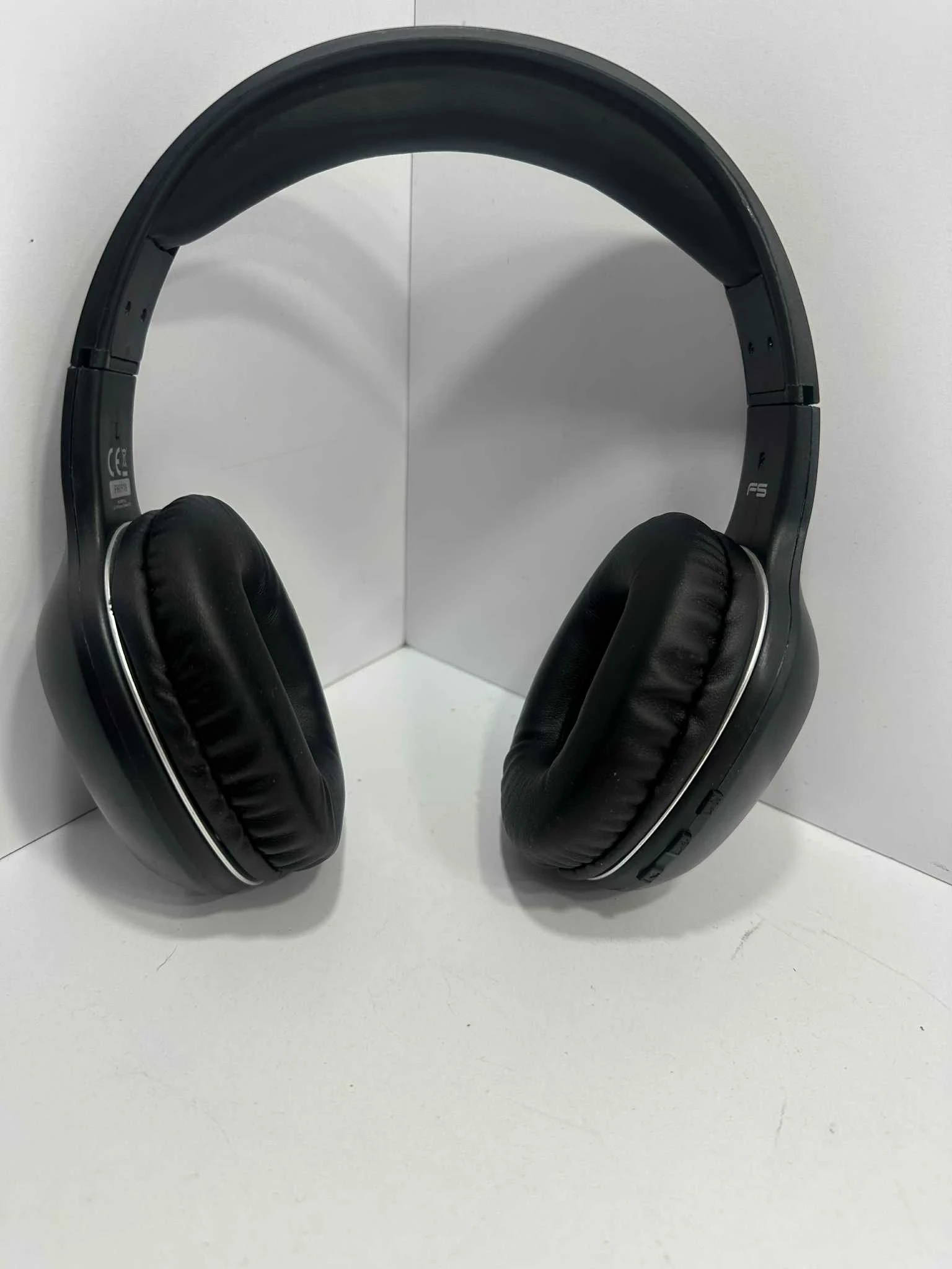 sluchawki-nauszne-bezprzewodowe-fh0918-bielska-45-plock