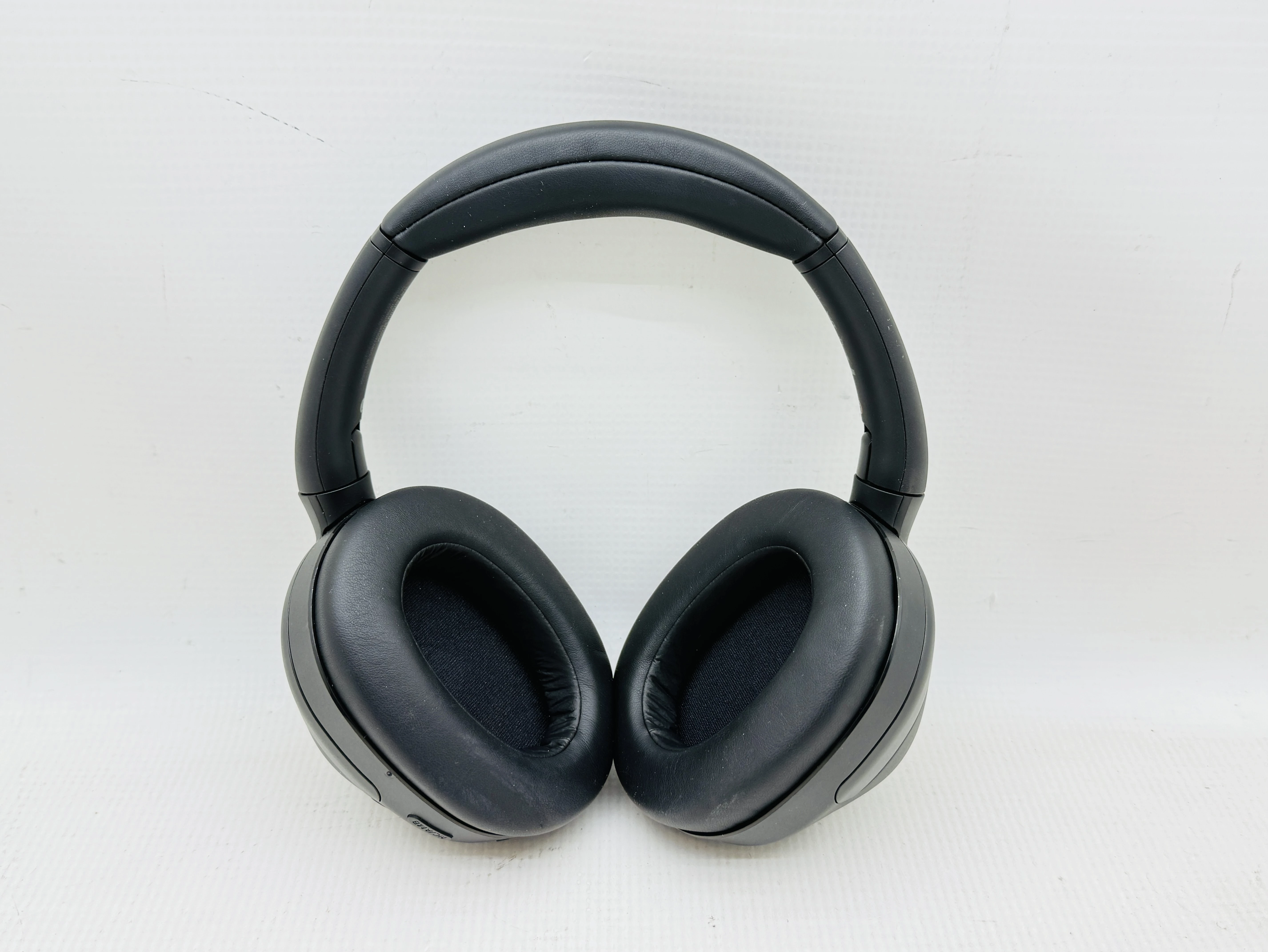 sluchawki-nauszne-sony-ult-power-sound-ult-wear-komplet-kolor-dominujacy-129357-3