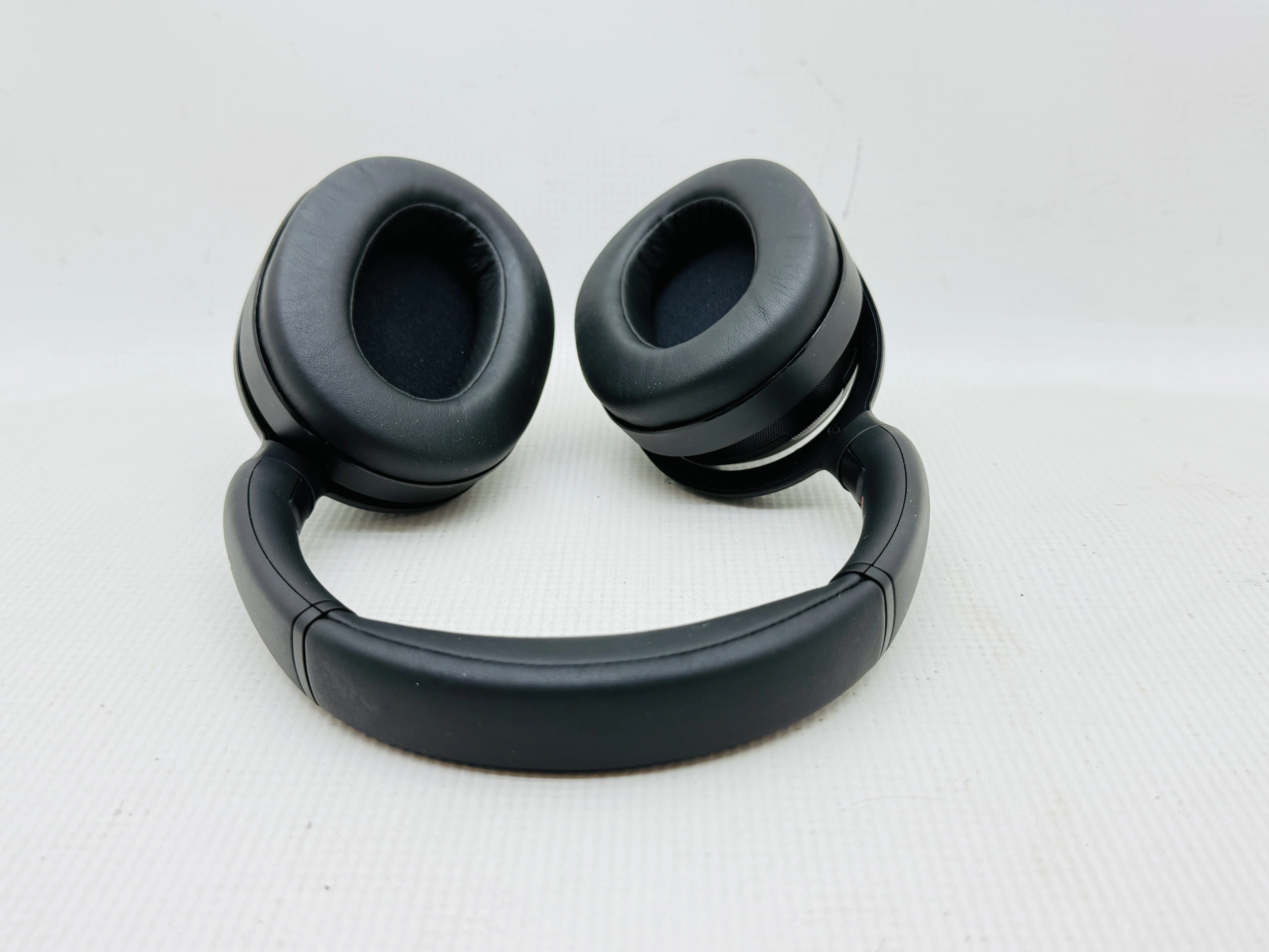 sluchawki-nauszne-sony-ult-power-sound-ult-wear-komplet-rodzaj-sluchawek-203681-217745