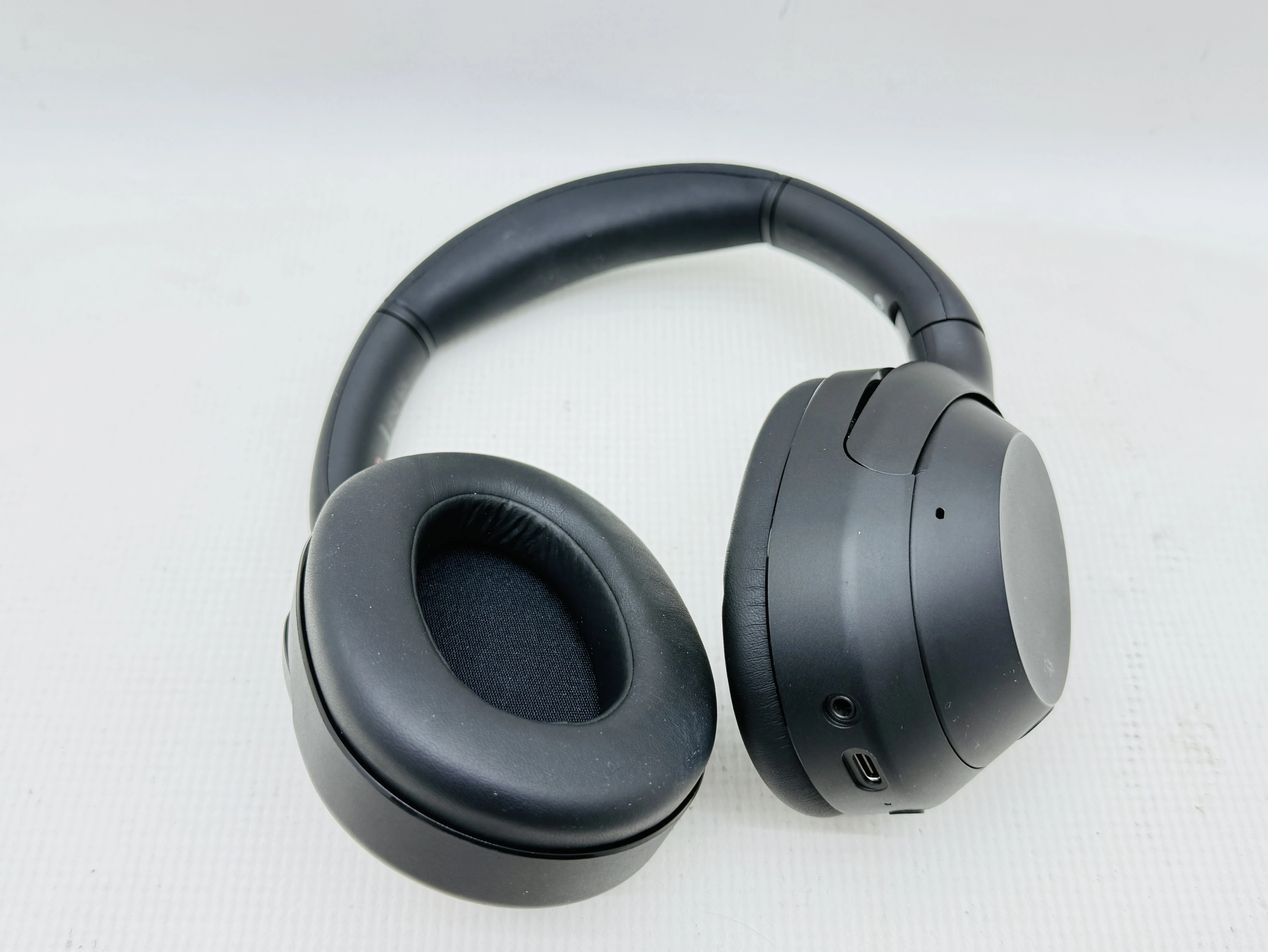 sluchawki-nauszne-sony-ult-power-sound-ult-wear-komplet-transmisja-sygnalu-203713-217785