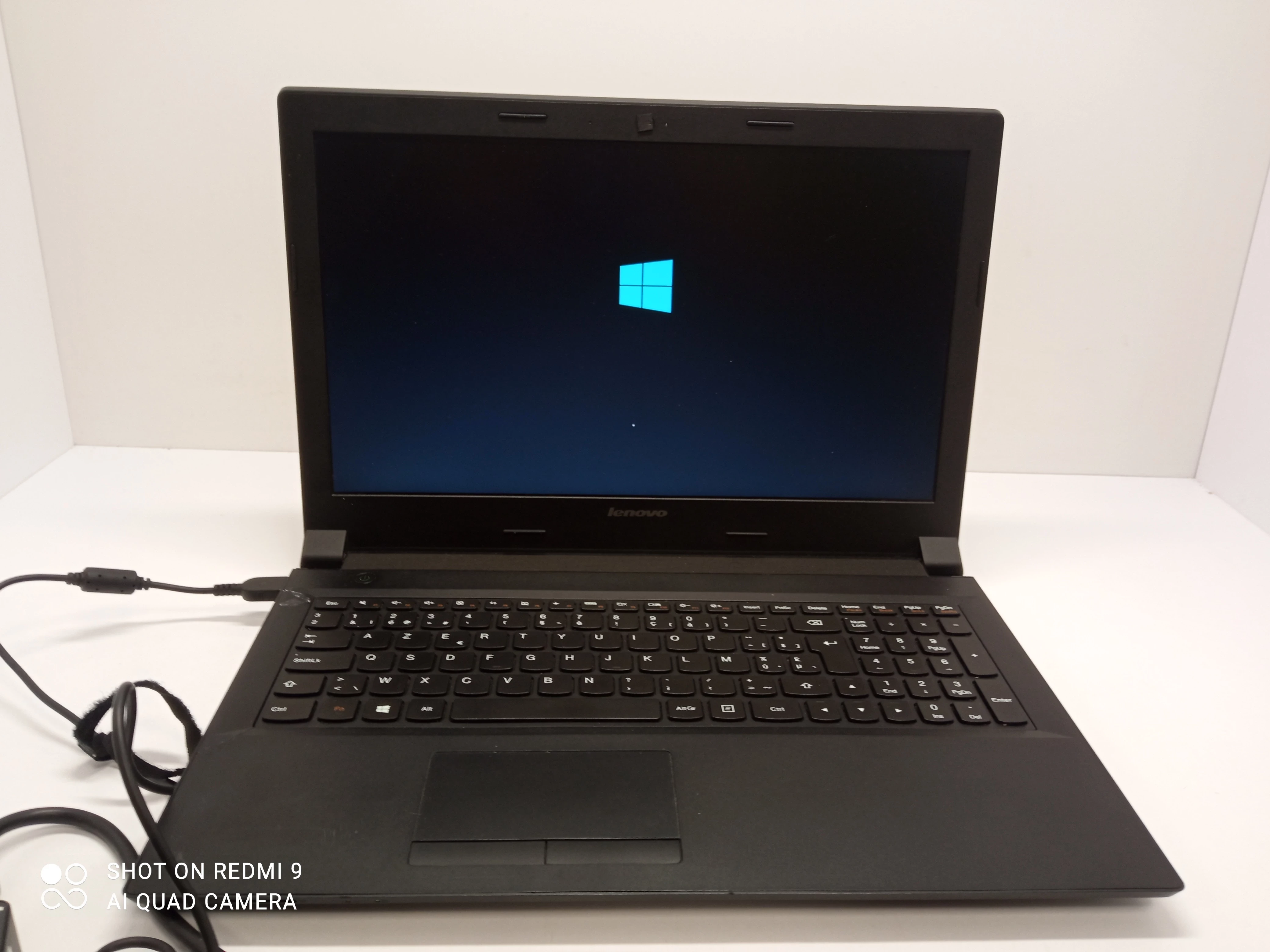 laptop-lenovo-156-intel-celeron-500-gb-czarny-przekatna-ekranu-1560