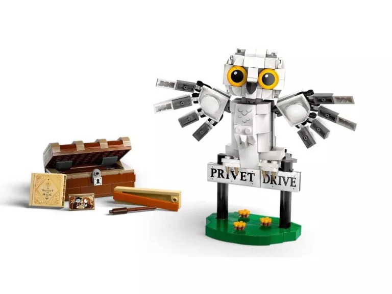 KLOCKI LEGO 76425 HARRY POTTER - HEDWIGA Z WIZYTĄ NA UL. PRIVET DRIVE 4